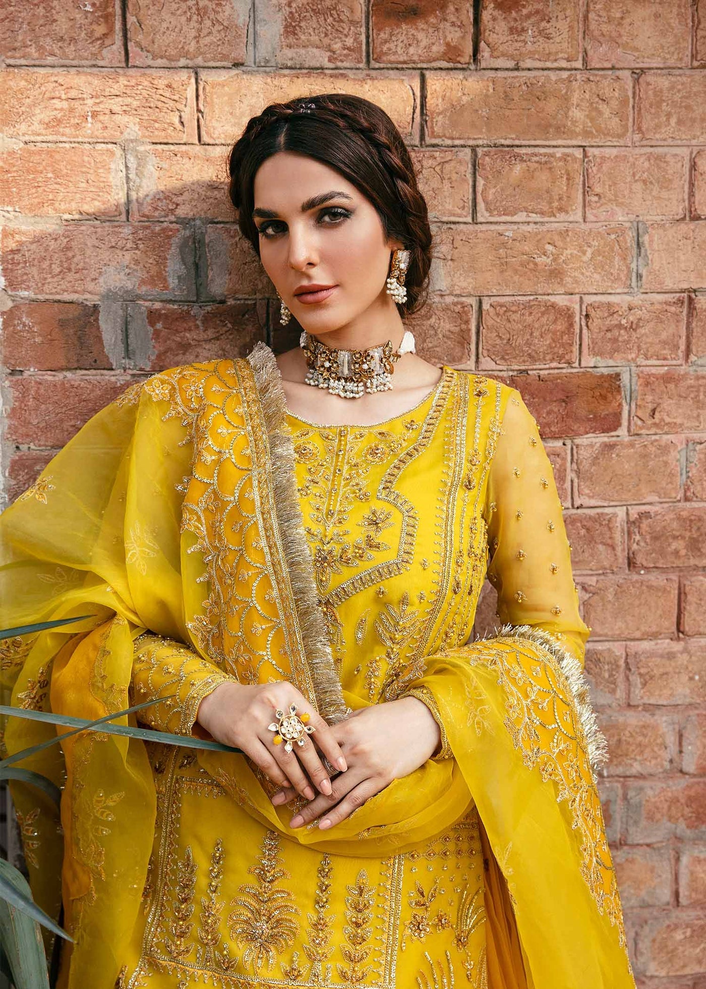 Explore a world of timeless fashion with the Royal Club Clothing collection! From exquisitely crafted bridal wear to chic everyday essentials, our designs combine tradition with contemporary flair.

#NewArrival ❤️‍🔥❤️‍🔥❤️‍🔥

Presenting this mesmerising